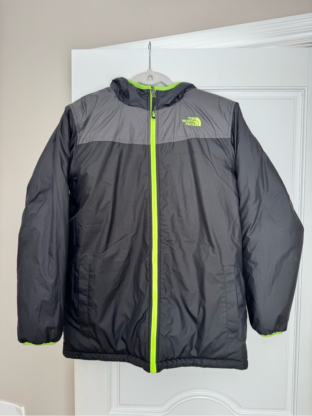 The North Face Reversible True Or False Jacket Fleece  XL 18/20 Tree Bark Camo